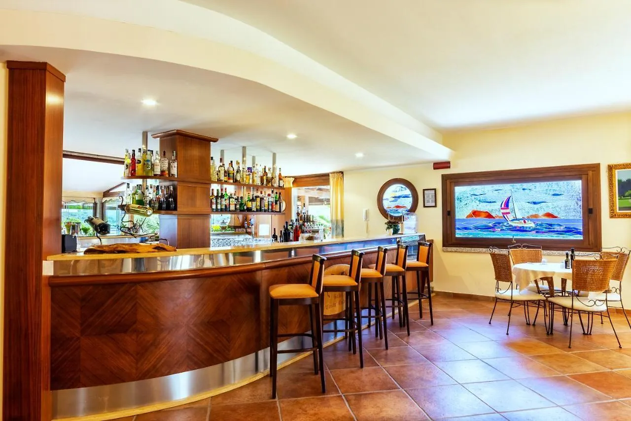 סאן תאודורו Hotel Costa Caddu 3*, סאן תאודורו איטליה